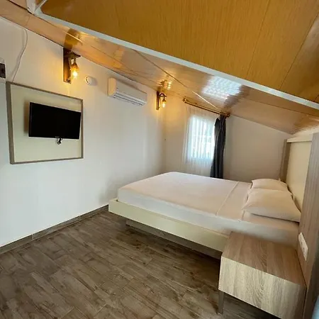 Homestay Limon *